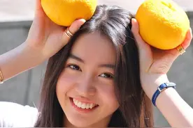 木村光希捧橘子甜笑阳光元气 姐姐成专属拍摄大师图片