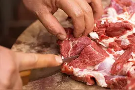 买羊肉，有人就挑这4个部位，羊肉摊老板：这回遇到行家了图片