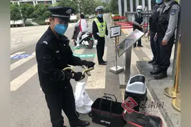 民警提醒：春暖花开蛇出没 遇到请勿擅自捕捉图片
