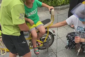 暑假孩子安全事故增多，肇庆一天两个孩子被“夹”图片