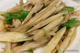 清炒藕尖，地道的快手家常菜，鲜香甘甜，清脆爽口图片