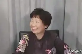 错换人生28年，从郭希志抱着郭威的一张照片中可以看出端倪图片