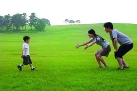 生育率暴跌的背后，穷人拼命生孩子，富人拼命拒绝二胎图片