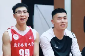 杨皓喆&刘毅：等待职业篮球的「录取通知书」图片