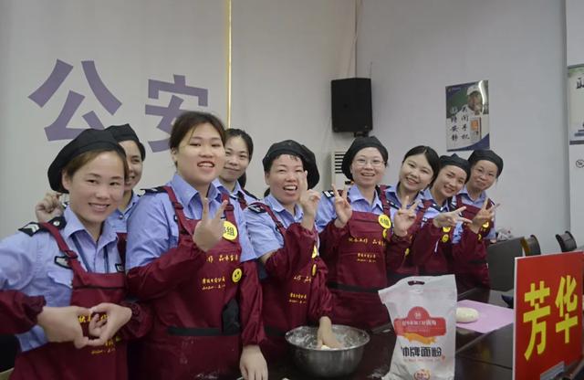 黑米烩花胶 2026年黑米花胶的做法大全