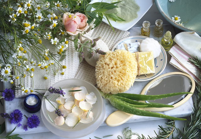 女人脸上胶原蛋白流失怎么补 2026年女人脸上的胶原蛋白流失靠什么补最