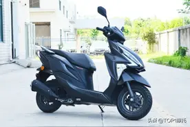 没ABS有点遗憾 价格是硬伤 新大洲本田裂行125到店实拍图片