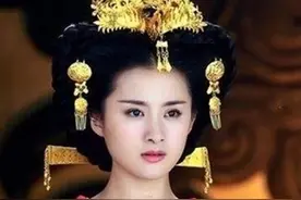 此妃子被打入冷宫，半个月无人送食，太监开门惊呼：你是神仙吗图片
