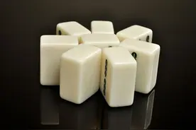 用玉制作的麻将，你玩过吗？图片