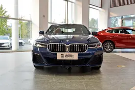 入门也是2.0T的BBA行政轿车良心不？实拍宝马5系图片