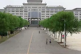 这所理工类公办学校评论两极分化，却很适合“一本”压线考生报考图片