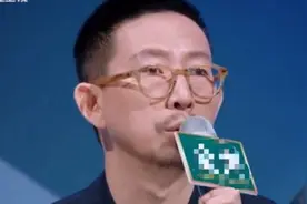 记者：你一向毒舌，为何不喷周传雄？丁太昇：拍马屁还来不及图片