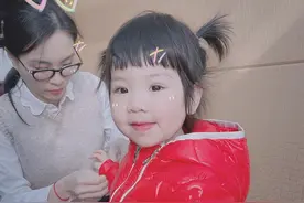 吴敏霞为2岁女儿庆生，不晒全家照也未见老公祝福，热评却是邓超图片