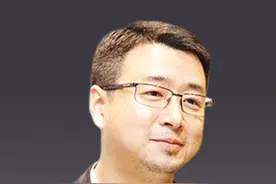 何欣老师简介图片