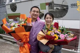 师徒俩第三次演夫妻！北电学生那么多，黄磊为何独捧海清一人图片