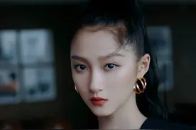 关晓彤自称在逃格格？可她是瓜尔佳氏后人！货真价实的京圈格格图片