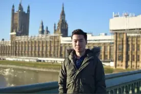 中国留学生被盯上了！英国网友喊他当首相图片