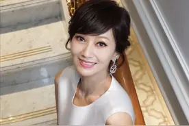 赵丽颖曾是空乘专业，王鹤棣和黄景瑜证明了"空少出帅哥"图片