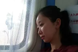 抑郁症女孩：我站到了楼顶边沿，朝下望去图片
