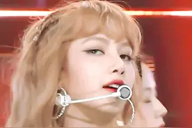 Lisa金发造型到底有多美，骑马那一刻，是仙境当中的公主吧！图片