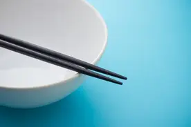 餐前烫碗筷，这种广东习俗到底有没有必要？检测结果告诉你图片