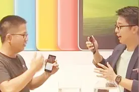 手机进水了怎么办？千万不要着急甩，专家教你新技能视频封面