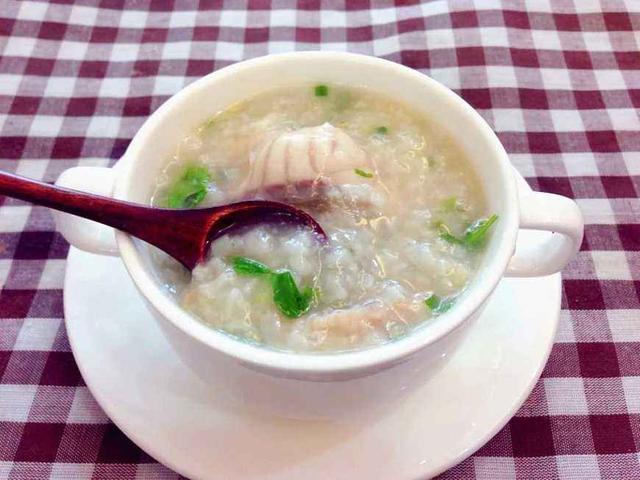 一次就学会的鱼片瘦肉粥,夏天炎热没食欲,清淡养胃就喝它
