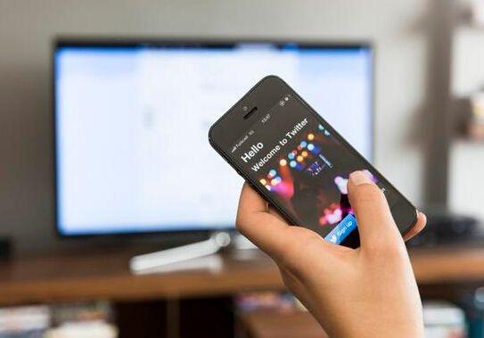 想知道老婆微信密码！谁可以查询我老婆的微信聊天记录