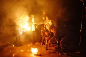 我支持禁放，但也忍不住怀念爆竹绽放的年味图片