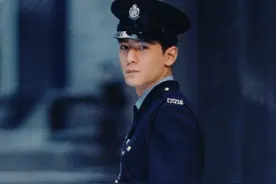 吴彦祖为老婆庆生，两人贴脸亲亲秀恩爱，没想到自曝无性婚已10年图片