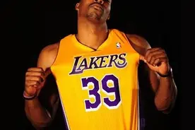 盘点NBA巨星更换球衣号码的原因图片