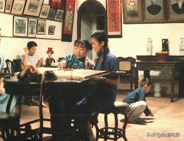 《倾城之恋》，一座城市带来一段姻缘，可悲可叹的情感纠葛