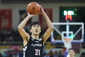 辽宁队中锋刘雁宇体测摸高3.76米，CBA历史第一，放到NBA啥水平？图片