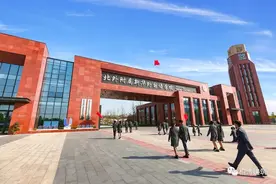 北外附属阜阳新华外国语学校图片