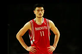 朱芳雨曾两次被NBA邀请，但朱8全部拒绝，究竟是为什么？图片