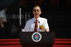 中科院院士朱清时：南怀瑾说有个老道上屋很轻松，爬墙就像走平地图片