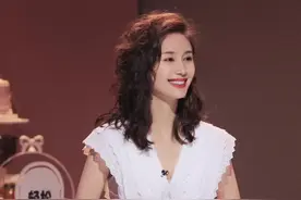 王子文恋爱后更会打扮了，穿镂空上衣身材玲珑曼妙，身材比例真好图片