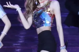 Lisa 的身材真是太绝了！头肩比，腰臀比Slay级别的优秀图片