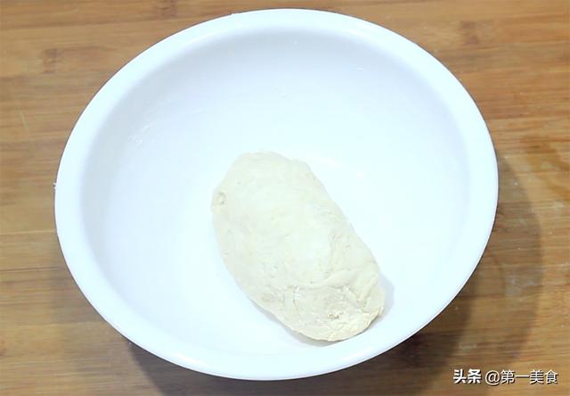 花卷别再用老一套了，教你最新做法，层次多又松软，比面包还好吃