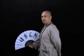 以一敌六！太极雷雷大战6名健身教练，连鞋都被打掉一只图片