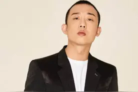 她爱了GAI七年却败给王斯然：所有的深情在现实前“不堪一击”图片