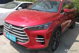 为何才两万公里的比亚迪唐新能源停放三个月没人要？看到底盘秒懂图片