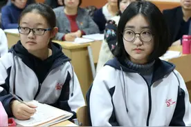 班主任直言：“数学好”的女生，大多有3种特质，学渣装不出来图片