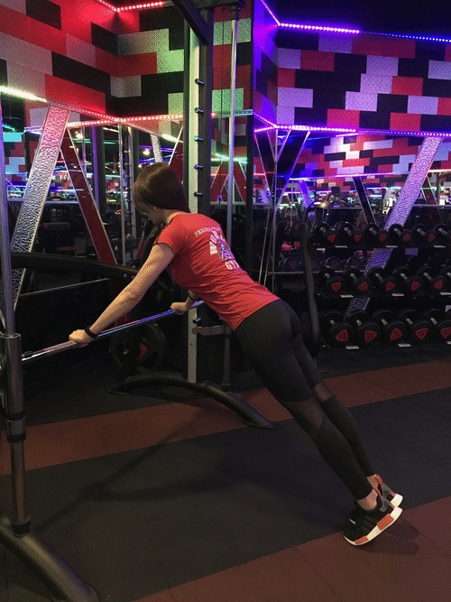 瘦身不瘦胸!快学这5招丰胸运动,打造完美胸型