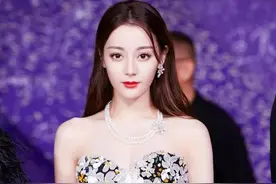 在《跑男》狂吃的热巴，为何在《极挑》一口不吃，雷佳音道出真相图片