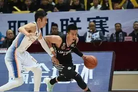 郭艾伦和刘炜究竟谁才是男篮历史第一后卫？不急，我们拿数据说话图片