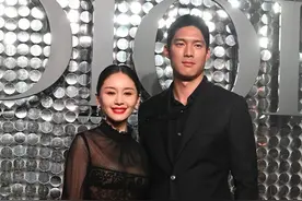 王子文恋爱后改变挺大，身穿老气黑裙都很美，衣品像是“开了挂”图片