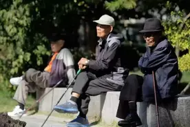 在日本，老一辈的人，为何不会为子女带孩子？图片