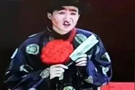二豁子，一个被狗从乱坟岗子上衔回来，吃狗奶活下来的孩子图片