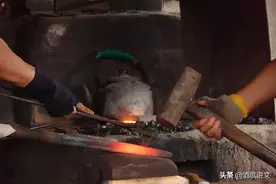 太上老君是祖师爷，脚踏罡步拉风箱，打铁匠的秘密图片